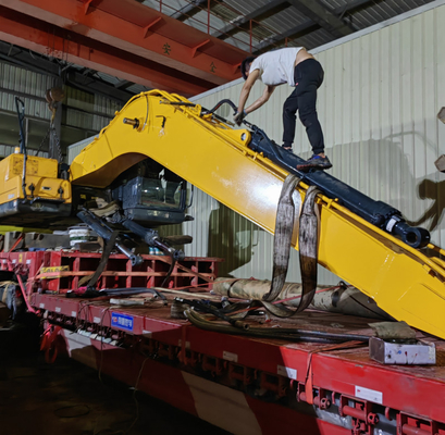 Modder die Amfibische Lange Bereikboom schoonmaken, Uitbaggerend Graafwerktuig Long Boom