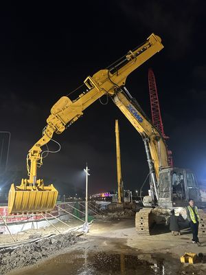 Hoogwaardige 20-meter drie-sectie telescopische arm met Clamshell emmer te koop