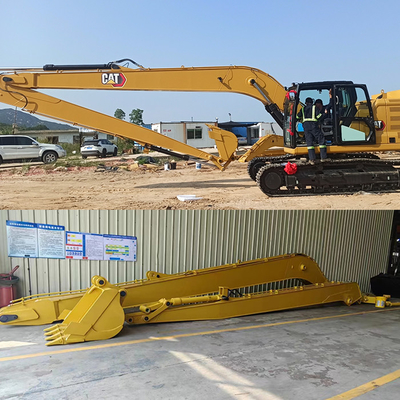 Zandstralen van 20 meter lange graafarmen voor CAT Hitachi